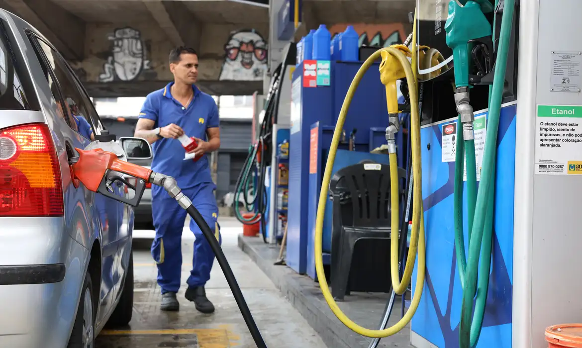 Governo abre crédito de R$ 550 milhões para subsidiar diesel