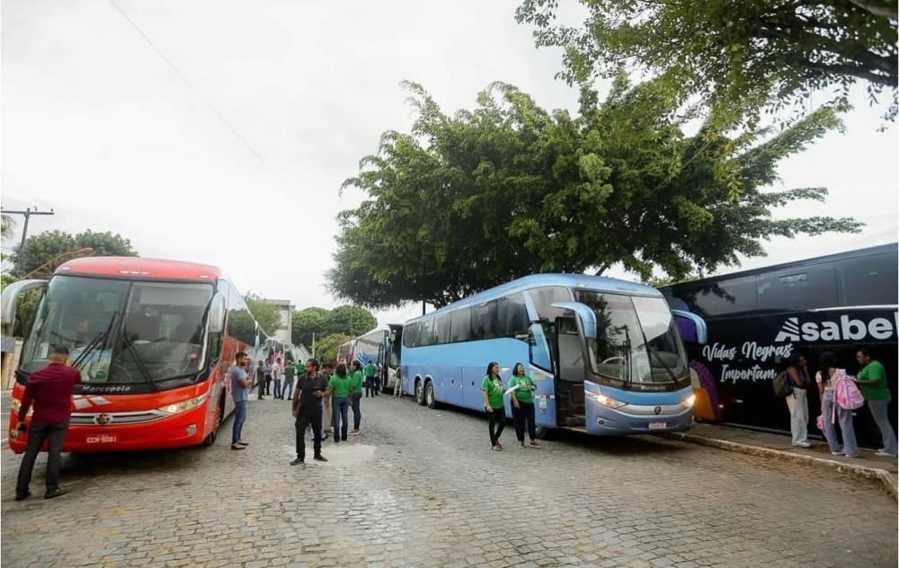 SIMÕES FILHO:  abre recadastramento do Transporte Universitário para o segundo semestre de 2026