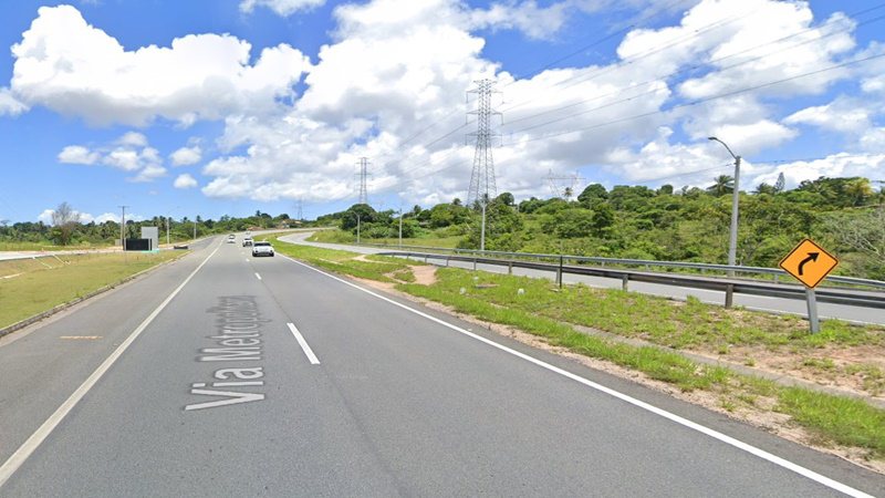 CAMAÇARI: Ao menos 21 trabalhadores são socorridos após acidente com ônibus na Via Parafuso